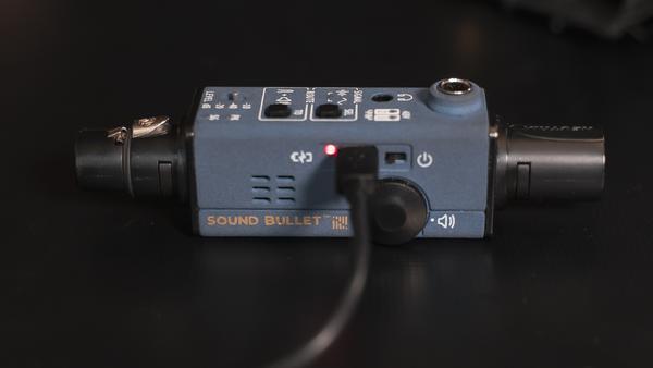 https://sonnect.com/wp-content/uploads/2020/07/Sound-Bullet-in-Use-The-Battery_1.jpg